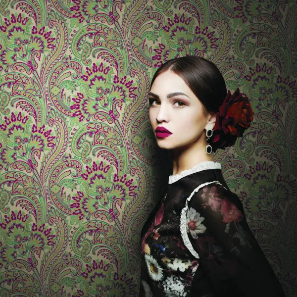 Rich Paisley Elegance